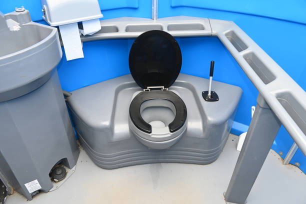 Portable Toilet Options We Offer in Oakleaf Plantation, FL