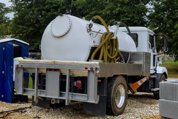 Portable Toilet Options We Offer in Oakleaf Plantation, FL